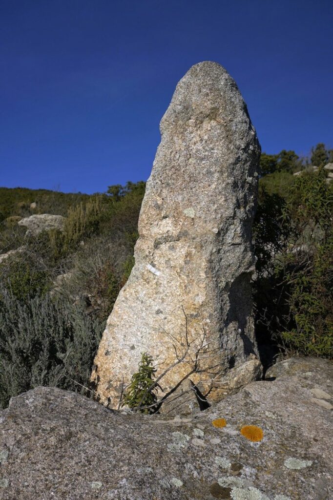 I Menhir sono dei megaliti monolitici eretti nel periodo del Neolitico